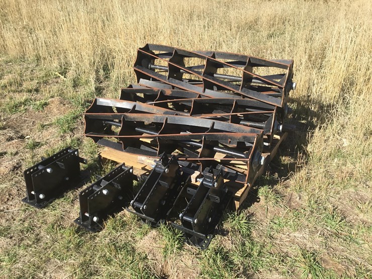 Remlinger Rolling Baskets And Mounts Lot GL7732, Farm Equipment