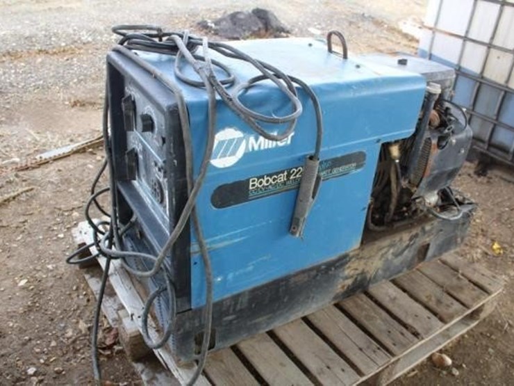 MILLER BOBCAT 225 Lot 2323, ONLINEONLY 2Day Farm & Heavy Equipment