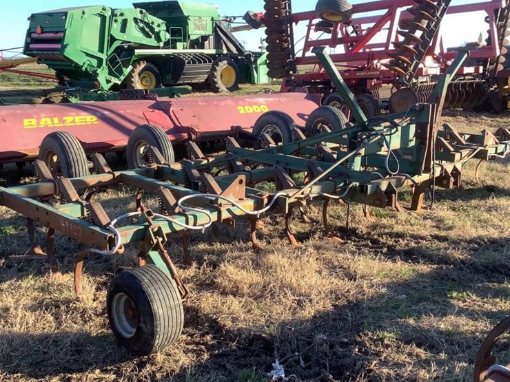 John Deere 960 19' 3pt Field Cultivator Lot 133621, Annual
