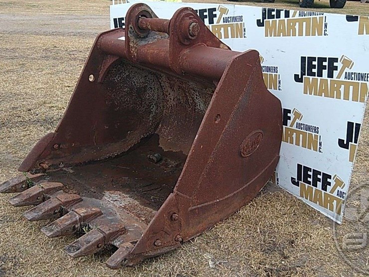 GEITH 46” BUCKET W/ TEETH Lot , ANNUAL WINTER KISSIMMEE, FLORIDA