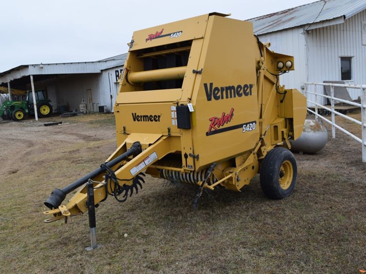 VERMEER REBEL 5420 NET WRAP ROUND BALER W/ SHAFT AND MONITOR Lot