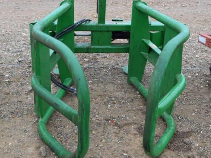 ROUND BALE GRABBER Lot 6752, Huge 2Day Public Auction Farm and