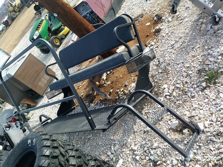 HUNTING RACK Lot 112, Farm, Ranch, Heavy Equipment Consignment