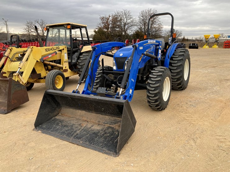 NEW HOLLAND 6086S Lot 15031, Tractor & Equipment Auction, 3/2/2022