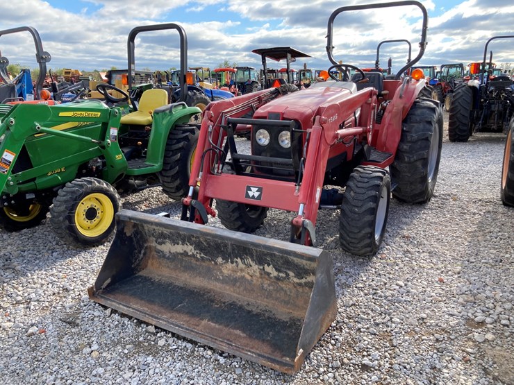 MASSEYFERGUSON 1533 Lot 13166, Tractor & Equipment Auction, 3/2