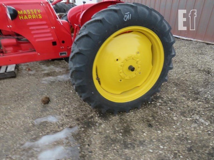 Massey Harris 22 Lot 458 Pocahontas Machinery Auction Ring 1 3 9 22 Sale Barn Realty And Auction Auction Resource