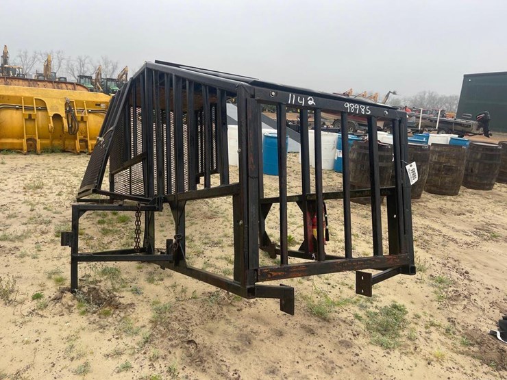 forestry-cage-lot-1142-farm-construction-equipment-auction-ring