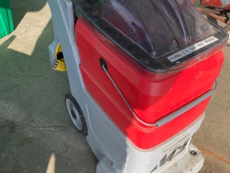 Used carpet cleaner Lot 422, SemiAnnual Municipal/Construction