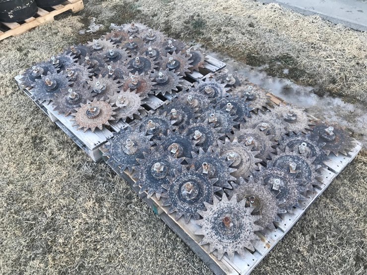 Thompson Closing Wheels Lot GS3612, Farm Equipment, Construction