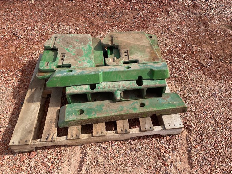 John Deere Front Tractor Weights Lot 97 Pifers Western Dakota Equipment Auction 3182022 7067