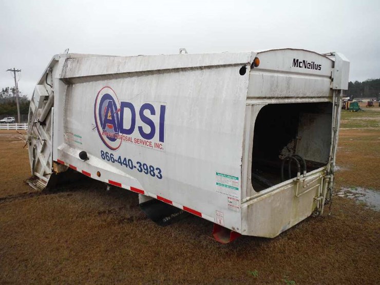 McNeilus 2014 Garbage Truck Bed, s/n 21T0X201430502 20 cu yd Lot 1036, 1Day Contractors' Eq