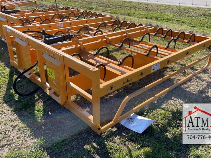 LandHonor Square Bale Grapple Skidsteer Attach Lot 212, Spring