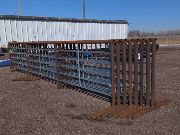 Free Standing Panels Lot 97, Pifer's Sioux Falls Spring Equipment