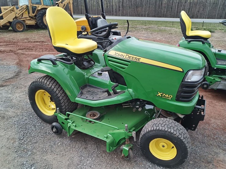 JOHN DEERE X740 Lot 314, SPRING CONSIGNMENT EQUIPMENT AUCTION, 3/26