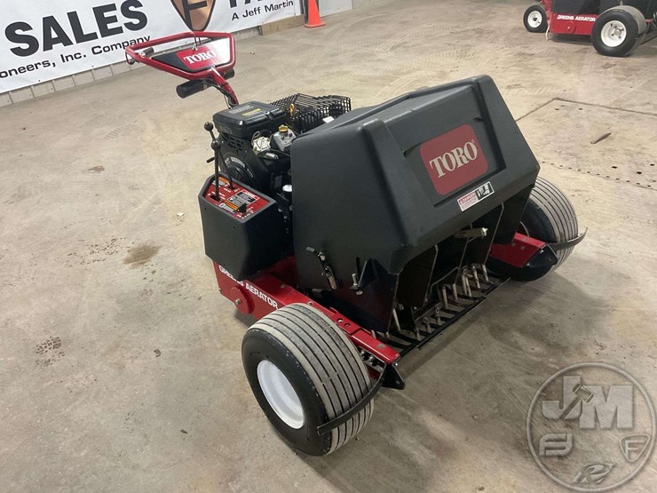 TORO GREENS AERATOR WALK BEHIND AERATOR 09120210000106 Lot 1007