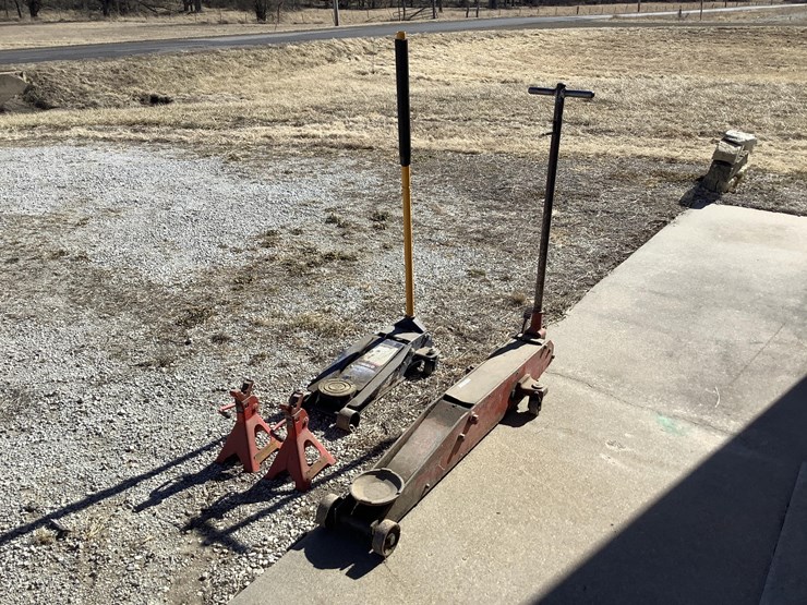 Napa Jacks And Jack Stands Lot HE9785, Farm Equipment, Construction