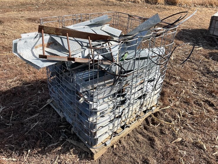 MFS Grain Bin Aeration Floor Towers Lot HE9394, Equipment Auction