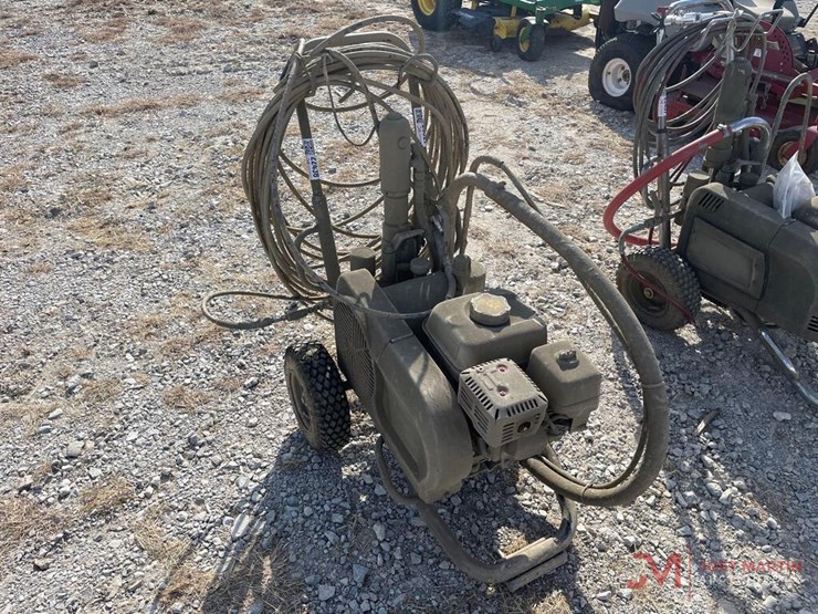TITAN 8900 PORTABLE PAINT UNIT Lot 532, N. TX FLEET REDUCTION/RENTAL
