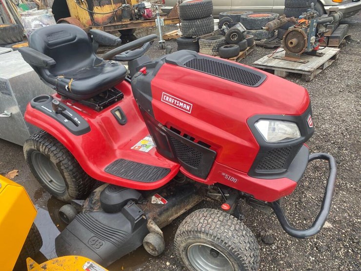 Craftsman G5100 Riding Lawn Mower Lot 105f, Trucks & Trailers