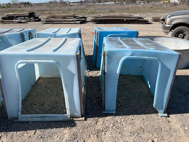 821 • 4calf huts Lot 821, Baker Auction Spring Open Consignment, 4