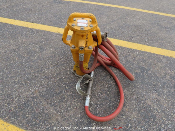 2017 Rhino Tool PD55 Pneumatic Air Post T Rail Driver 90 PSI 42 CFM