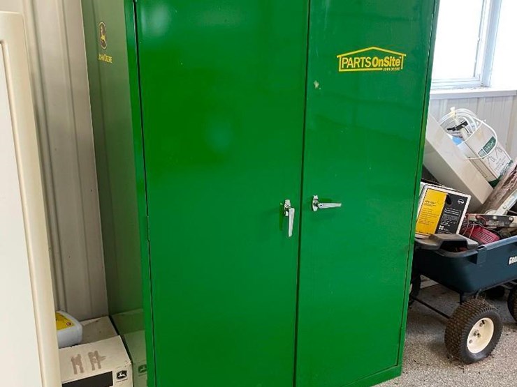 John Deere Upright Parts Lot 11, Keith Axtmann Estate