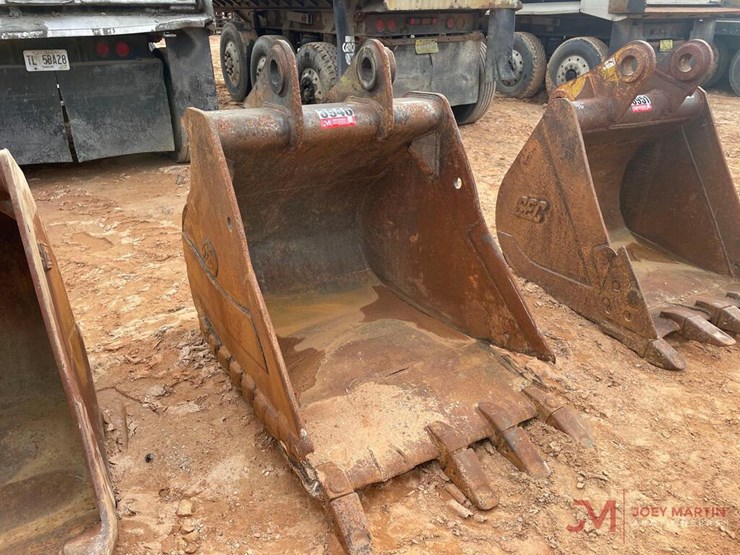 GEITH 42" EXCAVATOR TOOTH BUCKET Lot 3946, HIGH COUNTRY HEAVY