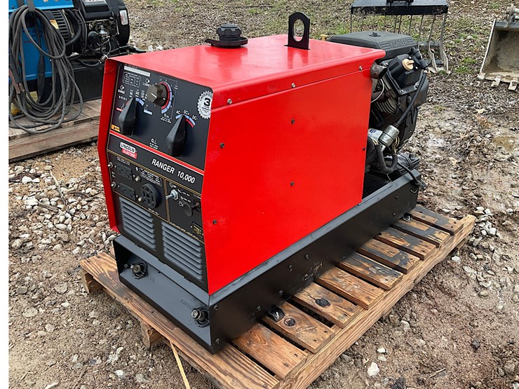 LINCOLN RANGER 10,000 WELDER GENERATOR Lot 4106, 7th Annual Spring