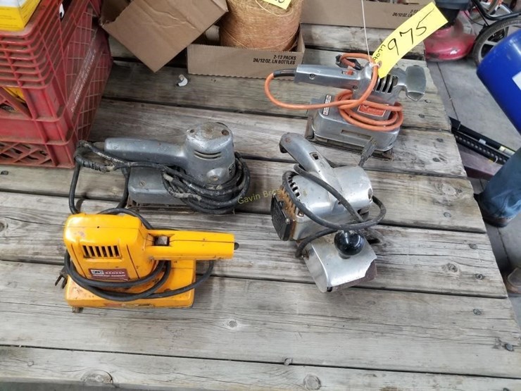 4-sanders-lot-975-april-online-farm-consignment-4-28-2022-gavin