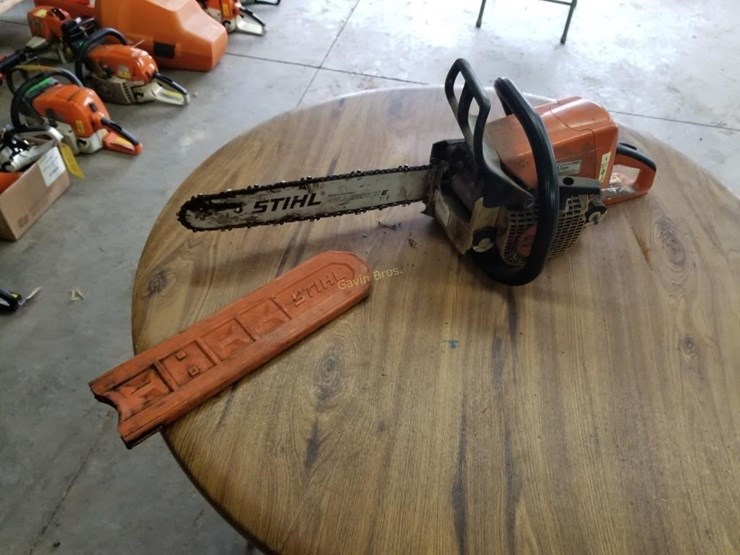 Stihl MS210 chain saw Lot 1033, April Online Farm Consignment, 4/28