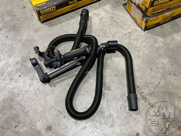 DEWALT MISC VACUUM HOSES Lot 3169, WM F MCDONOUGH PLUMBING AND FIRE