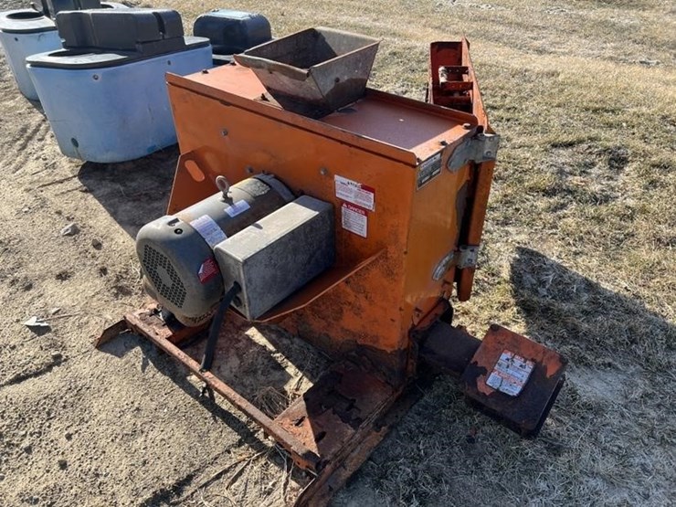 Valmetal HM 10 Hammer Mill Lot HD4019, Equipment Auction Farm
