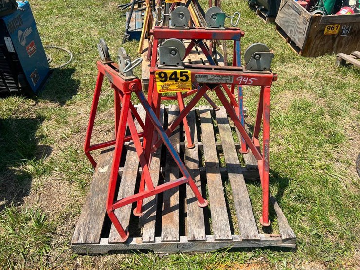 RIDGID PIPE STAND & (3) PIPE ROLLERS Lot 945, Equipment/Vehicles