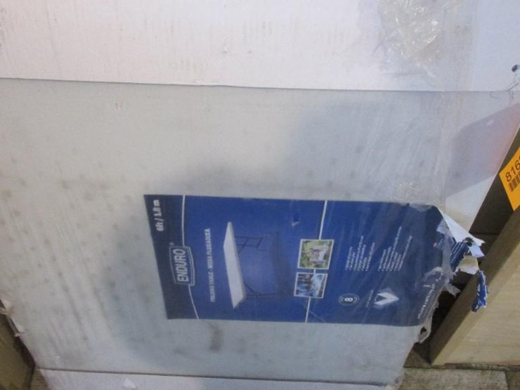 8162 • Enduro 6' Poly Folding Table Lot 8162, Westside Cafe Maple