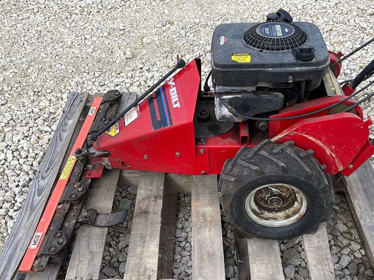 TroyBilt walk behind sickle mower Lot 690, Spring Online Equipment