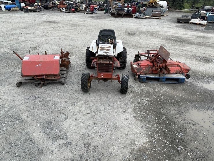 GRAVELY 812 Lot 5630, May Consignment Auction Day 1, 5/21/2022