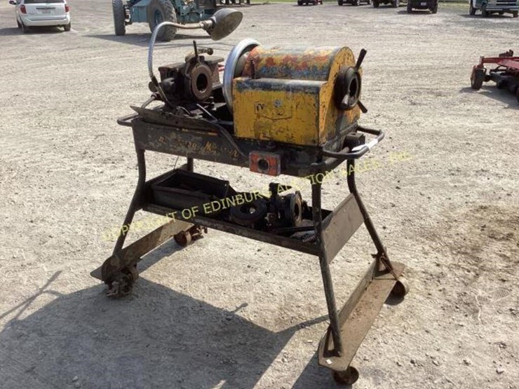 The pipe master Pipe threader works Lot 4269, 2022 Online