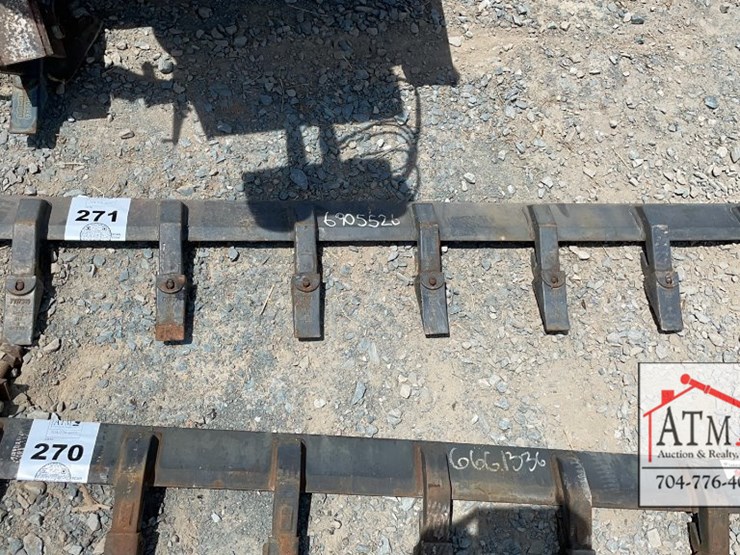 Bobcat Bucket Bite Tooth Bar Lot 271, May Equipment Auction Ring 1