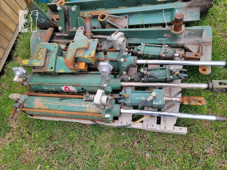 BROWNSVILLE 48" ONBOARD TURNERS Lot , Bright Star May Virtual