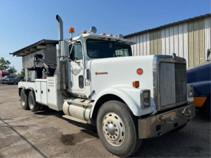 *OFFSITE 1986 International 9300 Eagle T/A Wrecker Lot 458, June Farm & Heavy Equipment