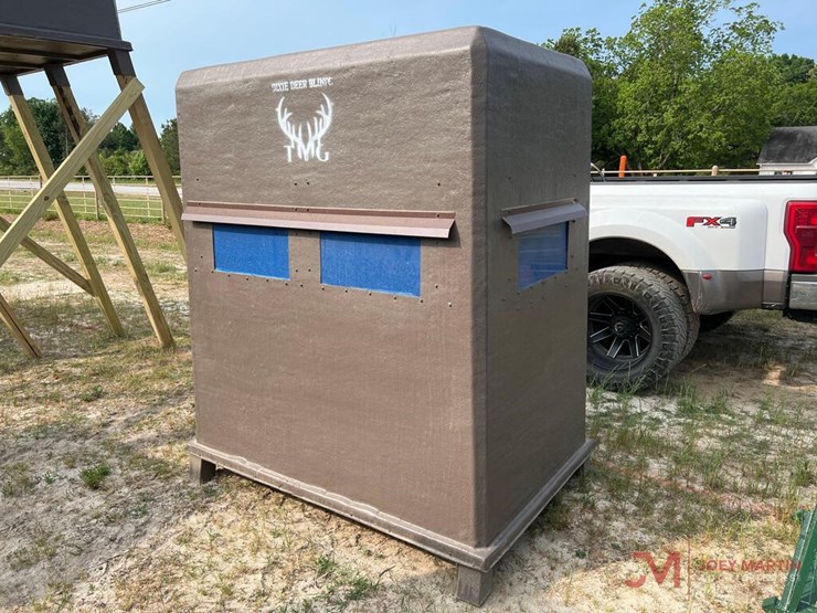 NEW TMG DIXIE DEER BLIND Lot 4304, WEST HEAVY EQUIPMENT