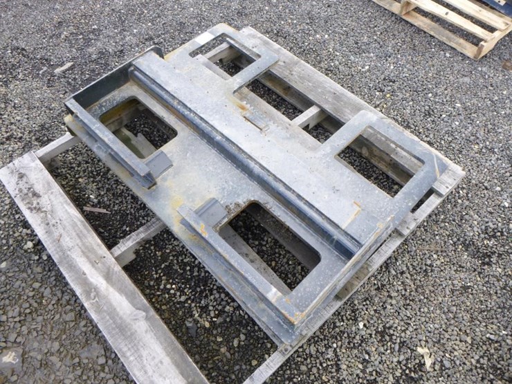 48" Skid Steer Fork Frame Lot 6204, Monthly Public Auction Woodburn, OR, 5/27/2022, Bar None