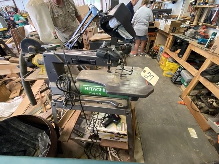 Hitachi 16" CW40 1/2 Scroll Saw on Stand Lot 27, June 21 Bolden