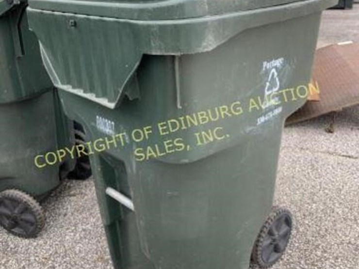 (10) HUSKY 95 GAL POLY TRASH TOTERS Lot 160, PORTAGE COUNTY RECYCLING CENTER ONLINE AUCTION