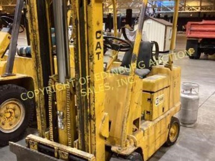 CATERPILLAR T50B Lot 117, CLEVELAND IX CENTER SURPLUS LIQUIDATION