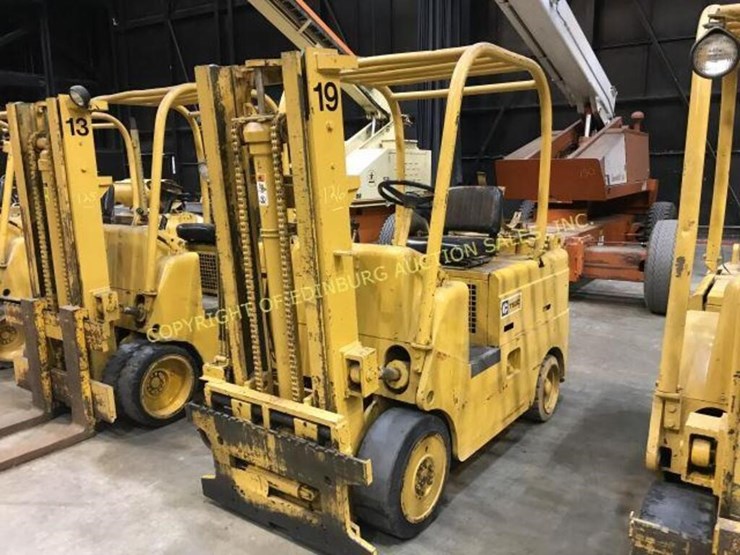 Caterpillar T80C Forklift LP; 8K LB capacity; 170" Lot 126