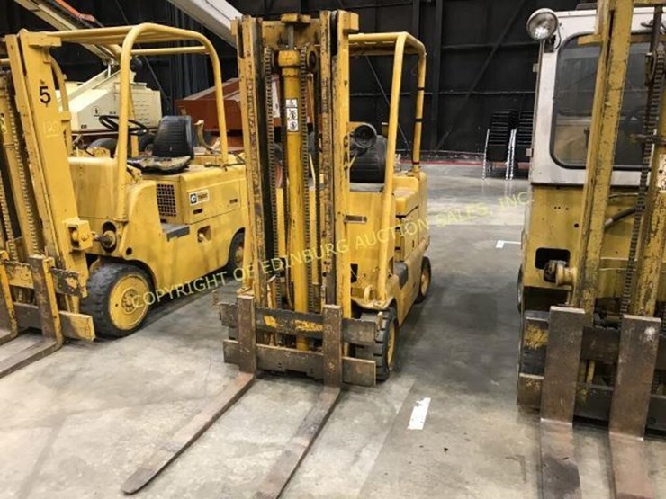 CATERPILLAR T50B Lot 128, CLEVELAND IX CENTER SURPLUS LIQUIDATION