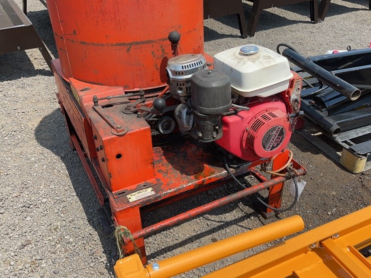 AGRIMETAL STRAW BLOWER Lot 4328, 13th Annual 3 Day Summer Absolute