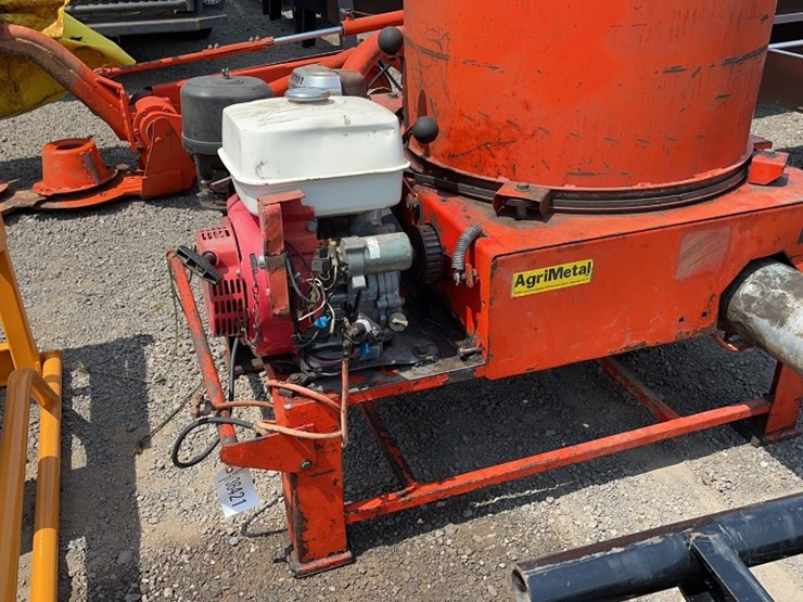 AGRIMETAL STRAW BLOWER Lot 4328, 13th Annual 3 Day Summer Absolute