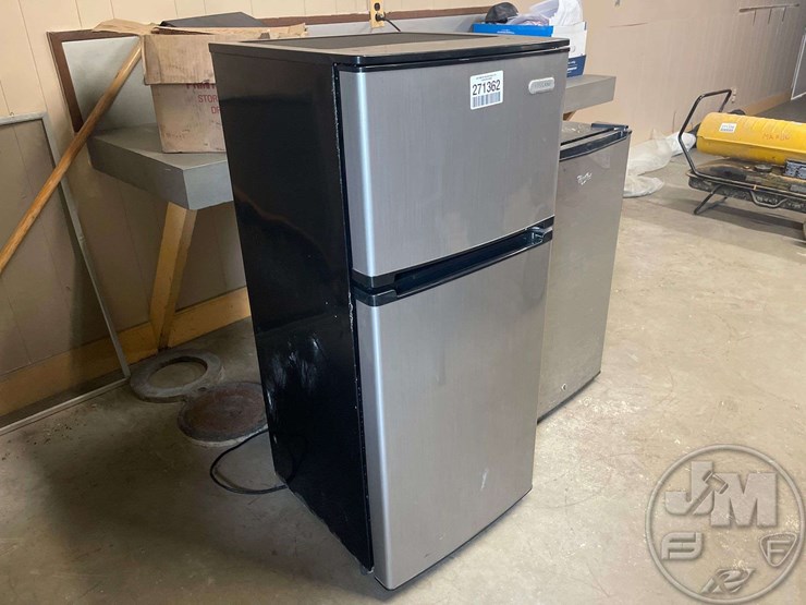 WHIRLPOOL AND VISSANI MINI FRIDGE Lot 271362, THREE DAY ONLINE ONLY